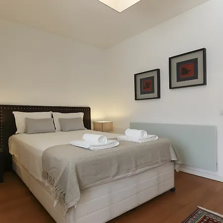 Apartment Downtown Chiado By Homing