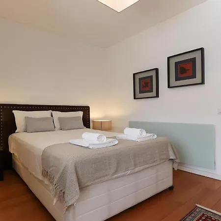 Apartament Downtown Chiado By Homing